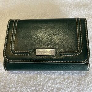 First Issue Liz Claiborne Folding Wallet Clutch Zip Around leather , nice GREEN